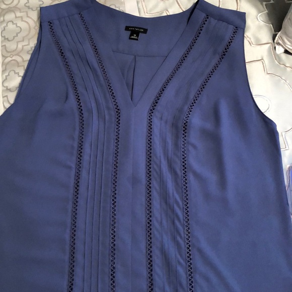 Ann Taylor Tops - Ann Taylor short sleeve top